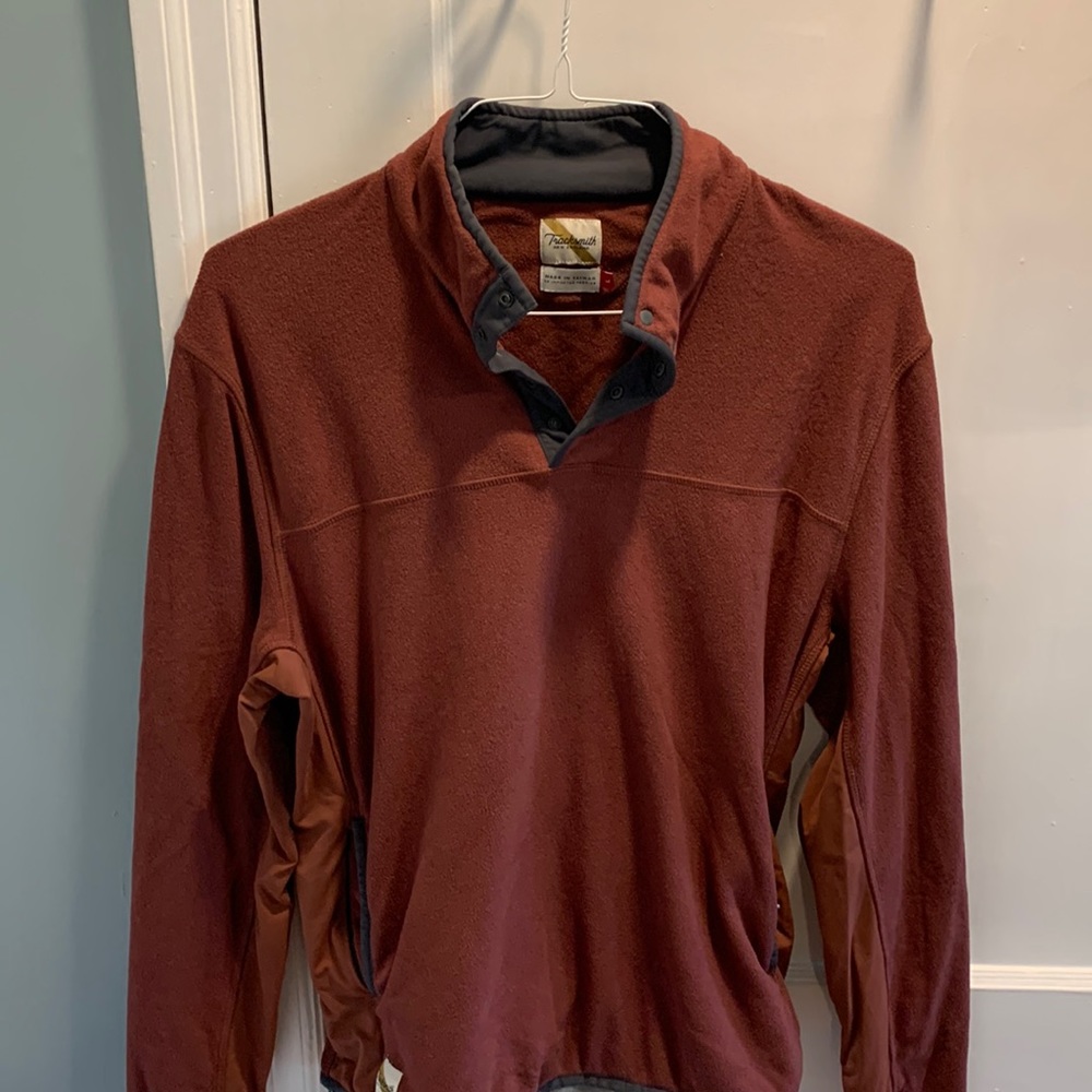 Tracksmith red running pullover size large great condition